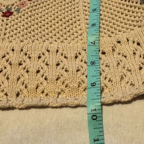 NWT HOLLISTER WOMEN SMALL Beige Knit Crochet Bralette with Floral Embroidery - Picture 6 of 6